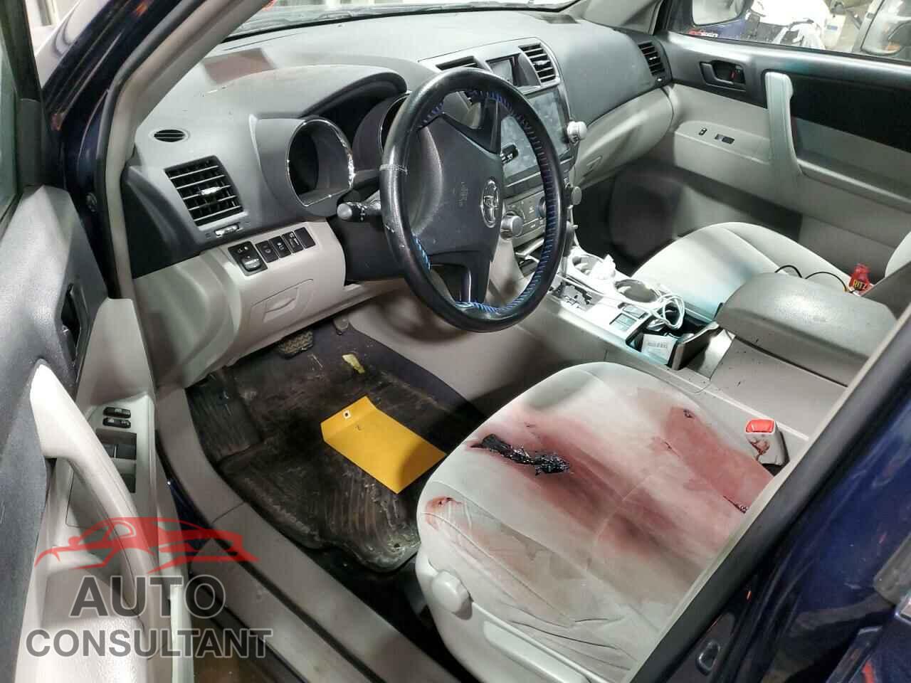 TOYOTA HIGHLANDER 2012 - 5TDBK3EH1CS163132