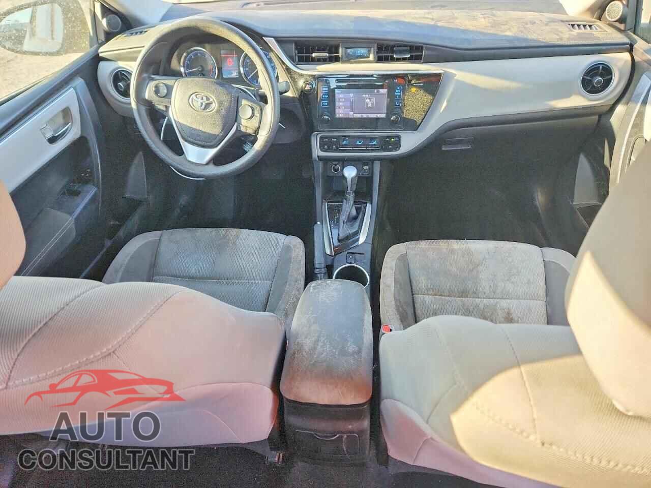 TOYOTA COROLLA 2017 - 5YFBURHE8HP732301
