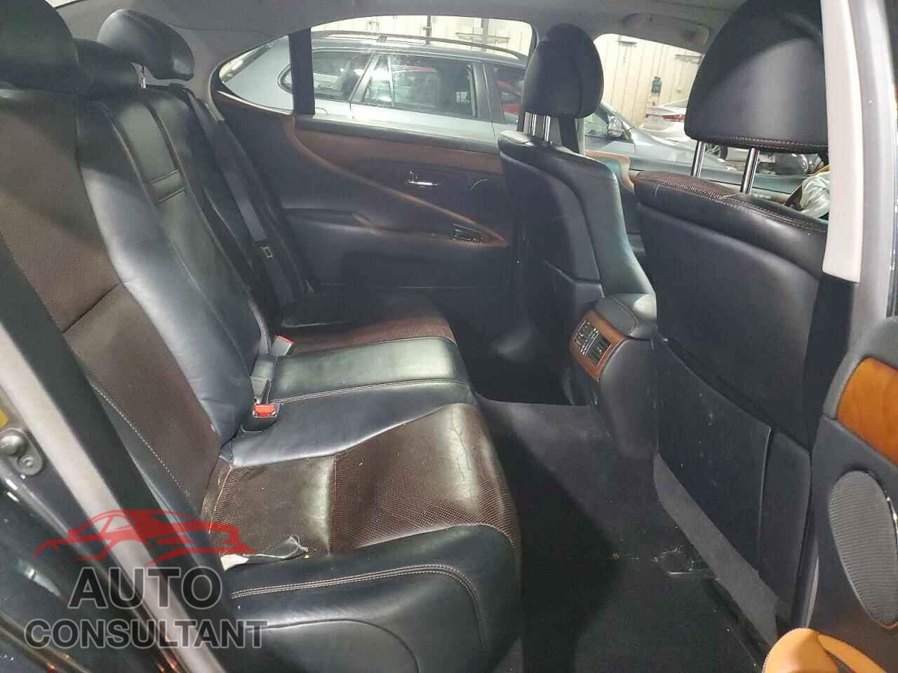 LEXUS LS500 2011 - JTHCL5EF1B5011561