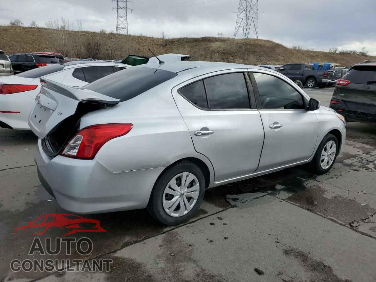 NISSAN VERSA 2017 - 3N1CN7AP3HL860091