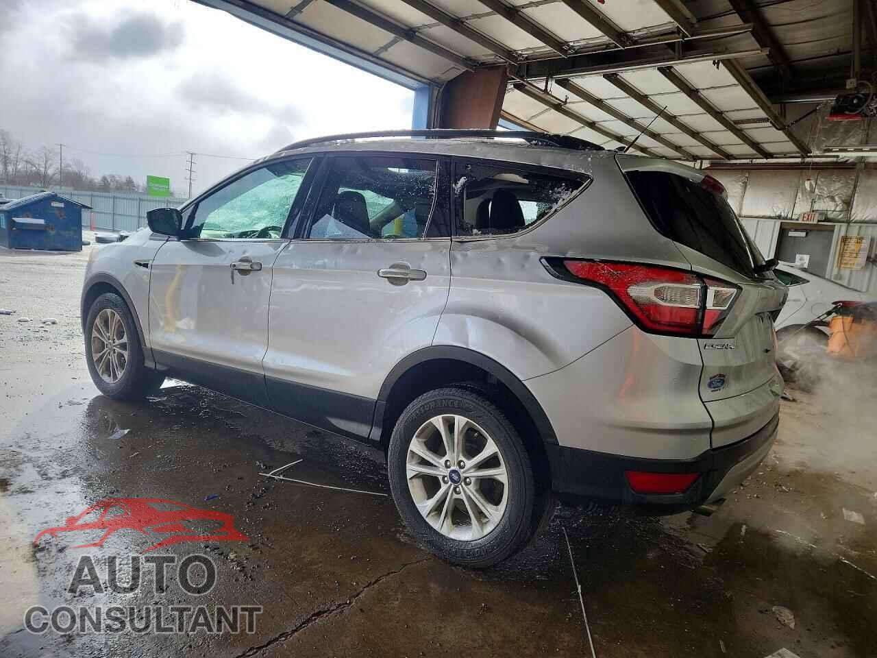 FORD ESCAPE 2018 - 1FMCU0GD2JUD34904
