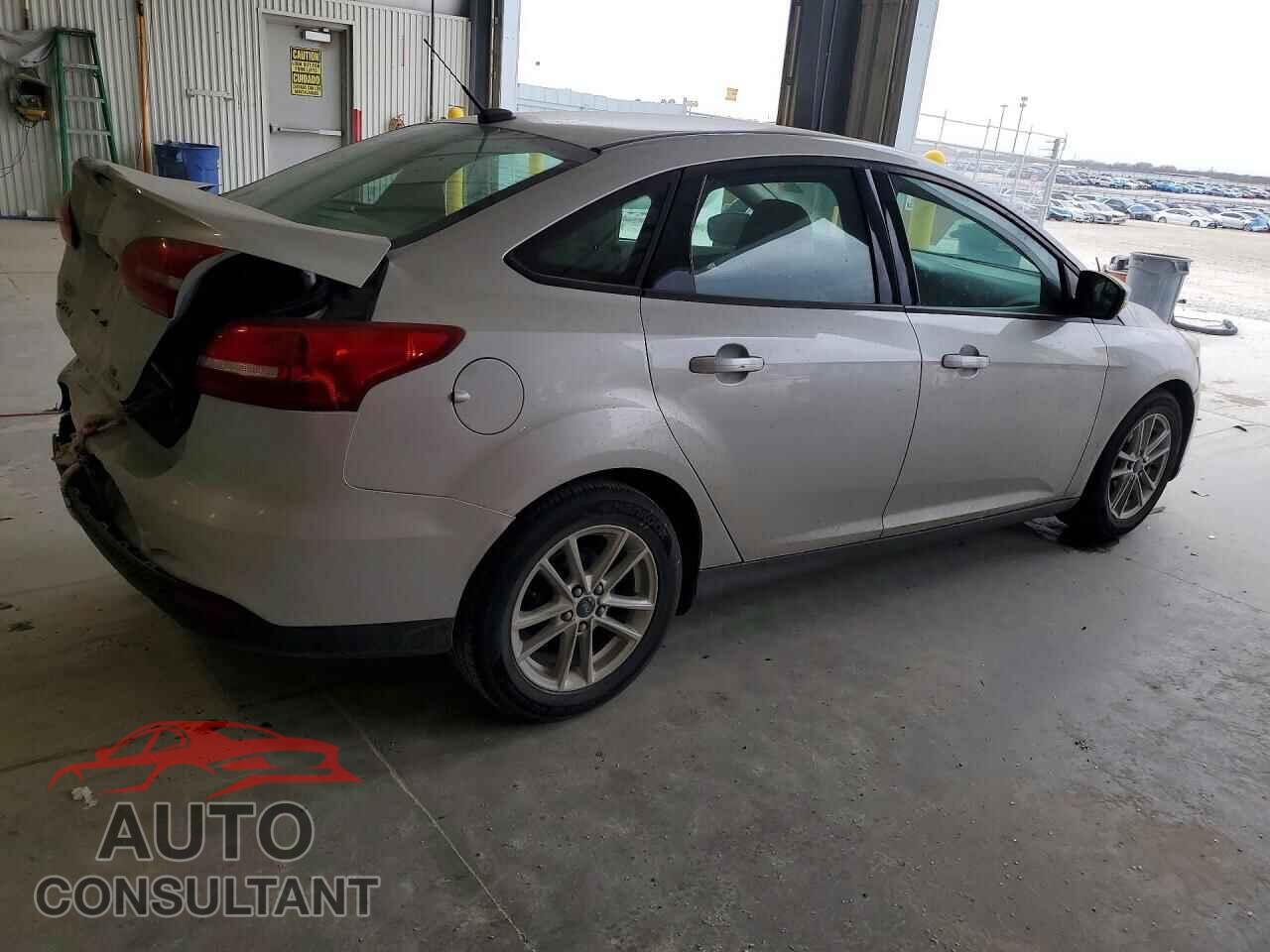 FORD FOCUS 2015 - 1FADP3F26FL343884