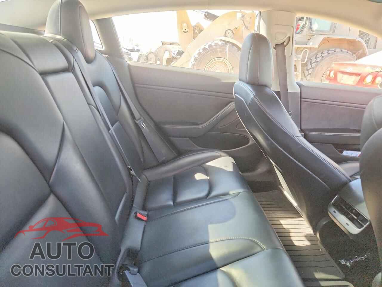 TESLA MODEL 3 2019 - 5YJ3E1EA0KF400182