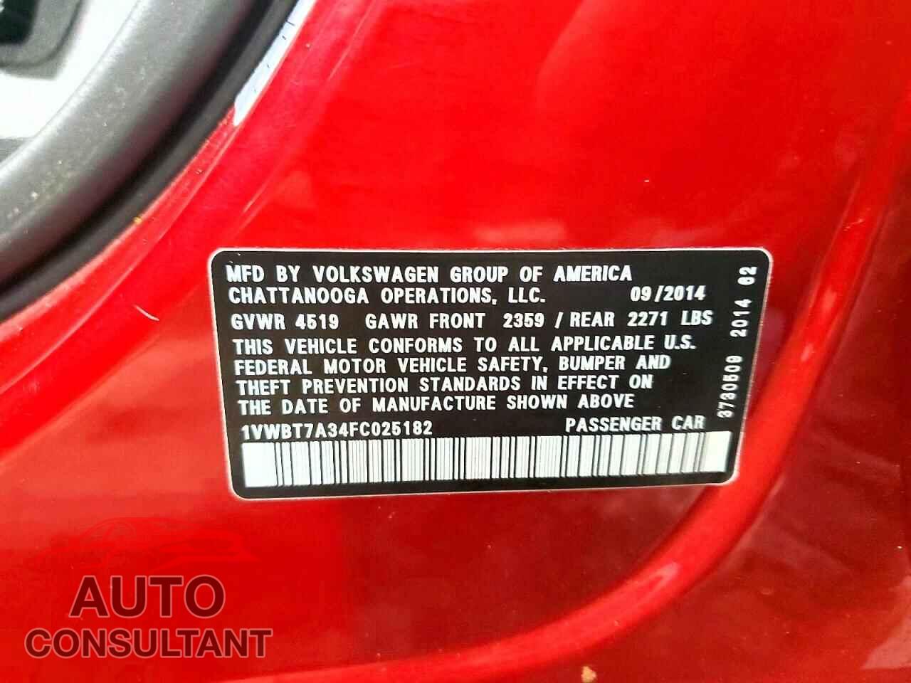 VOLKSWAGEN PASSAT 2015 - 1VWBT7A34FC025182