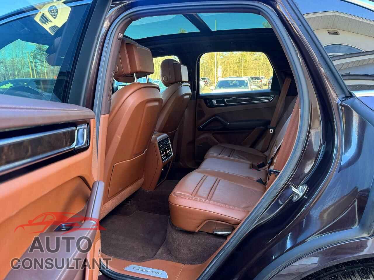 PORSCHE CAYENNE 2019 - WP1AA2AY6KDA08972