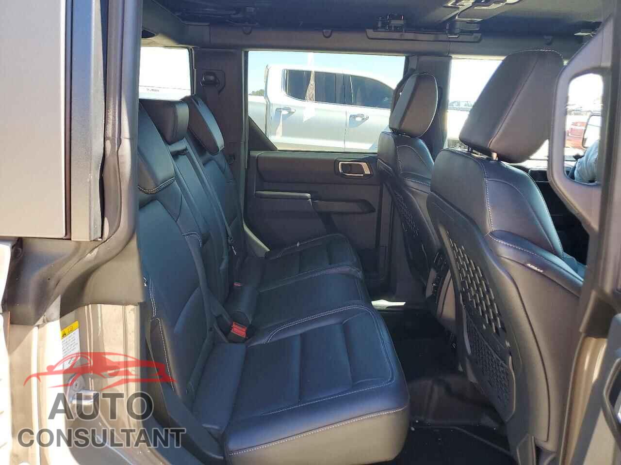 FORD BRONCO 2025 - 1FMEE7BH2SLB34198