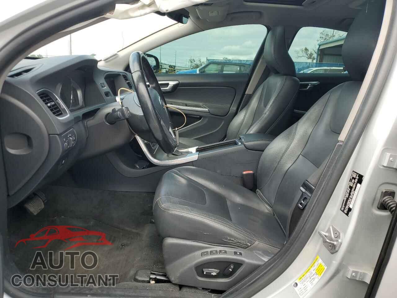 VOLVO S60 2015 - YV140MFK8F1341368