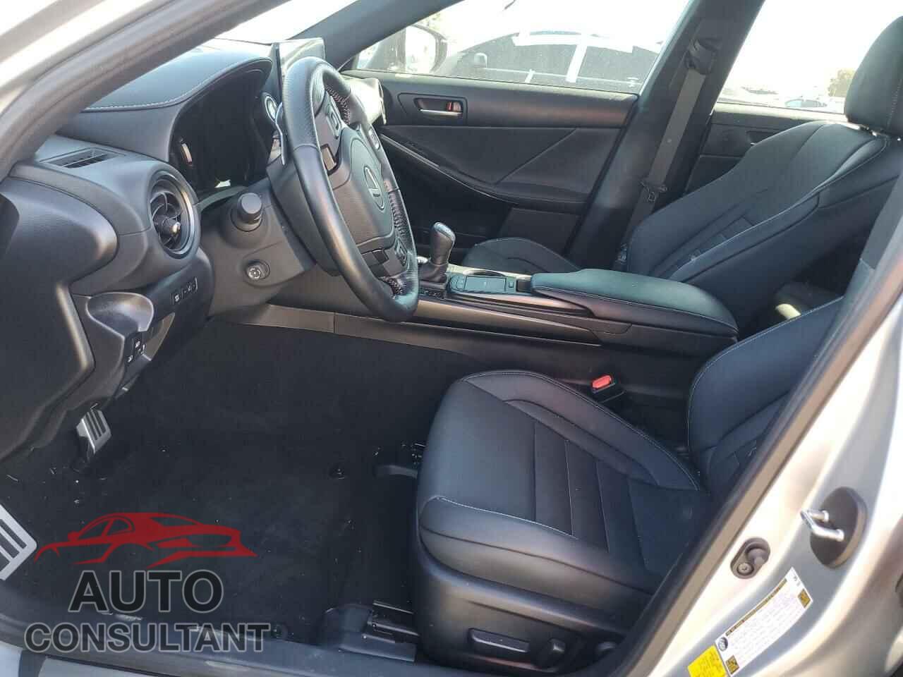 LEXUS IS 500 F S 2023 - JTHAP1D21P5002157