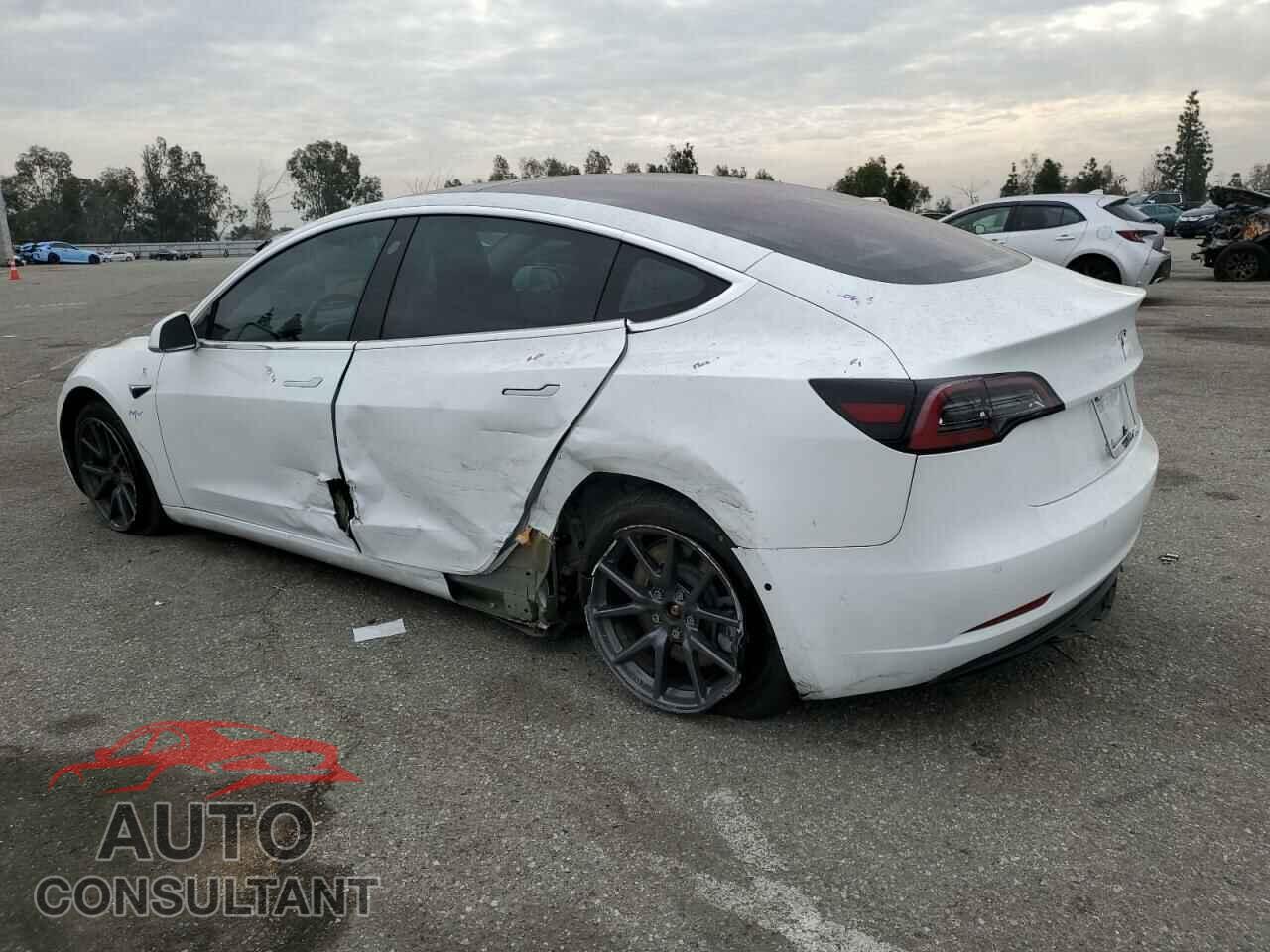 TESLA MODEL 3 2018 - 5YJ3E1EA7JF031920