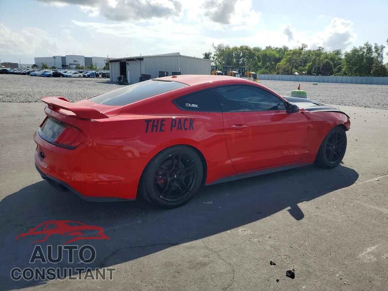 FORD MUSTANG 2018 - 1FA6P8CF8J5121468