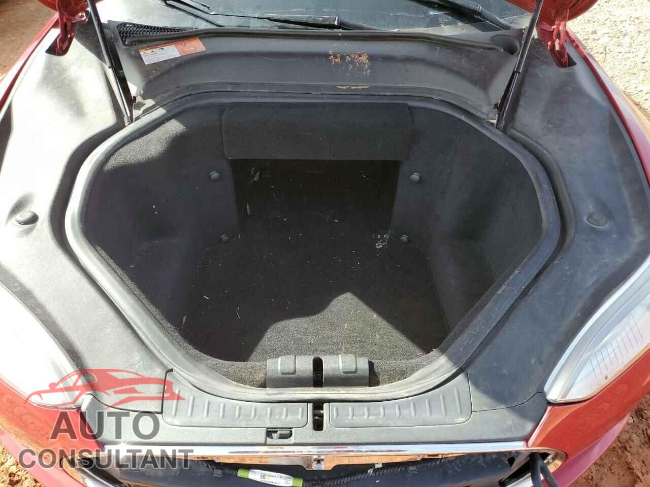TESLA MODEL S 2014 - 5YJSA1H18EFP32975