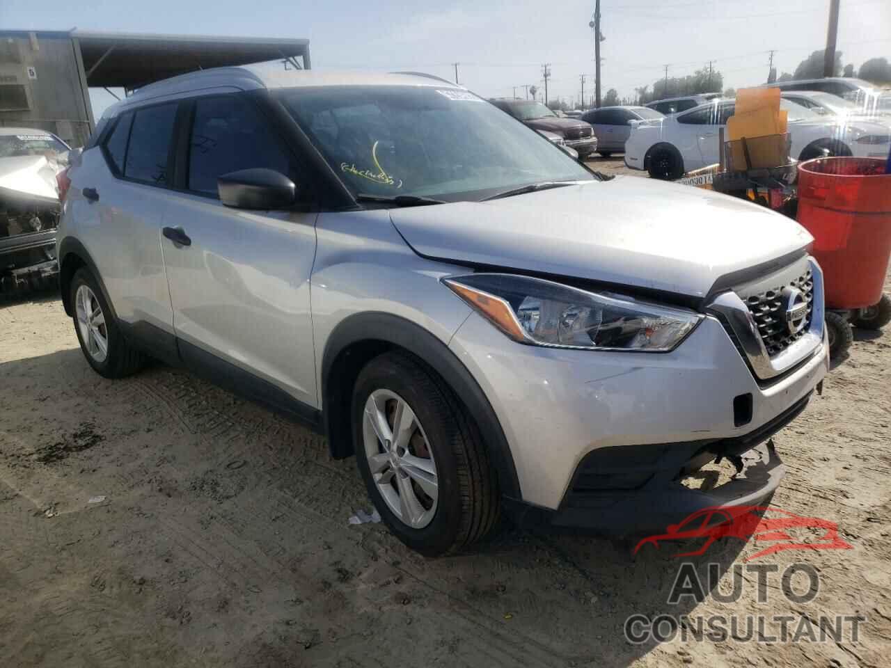 NISSAN KICKS 2018 - 3N1CP5CUXJL506673