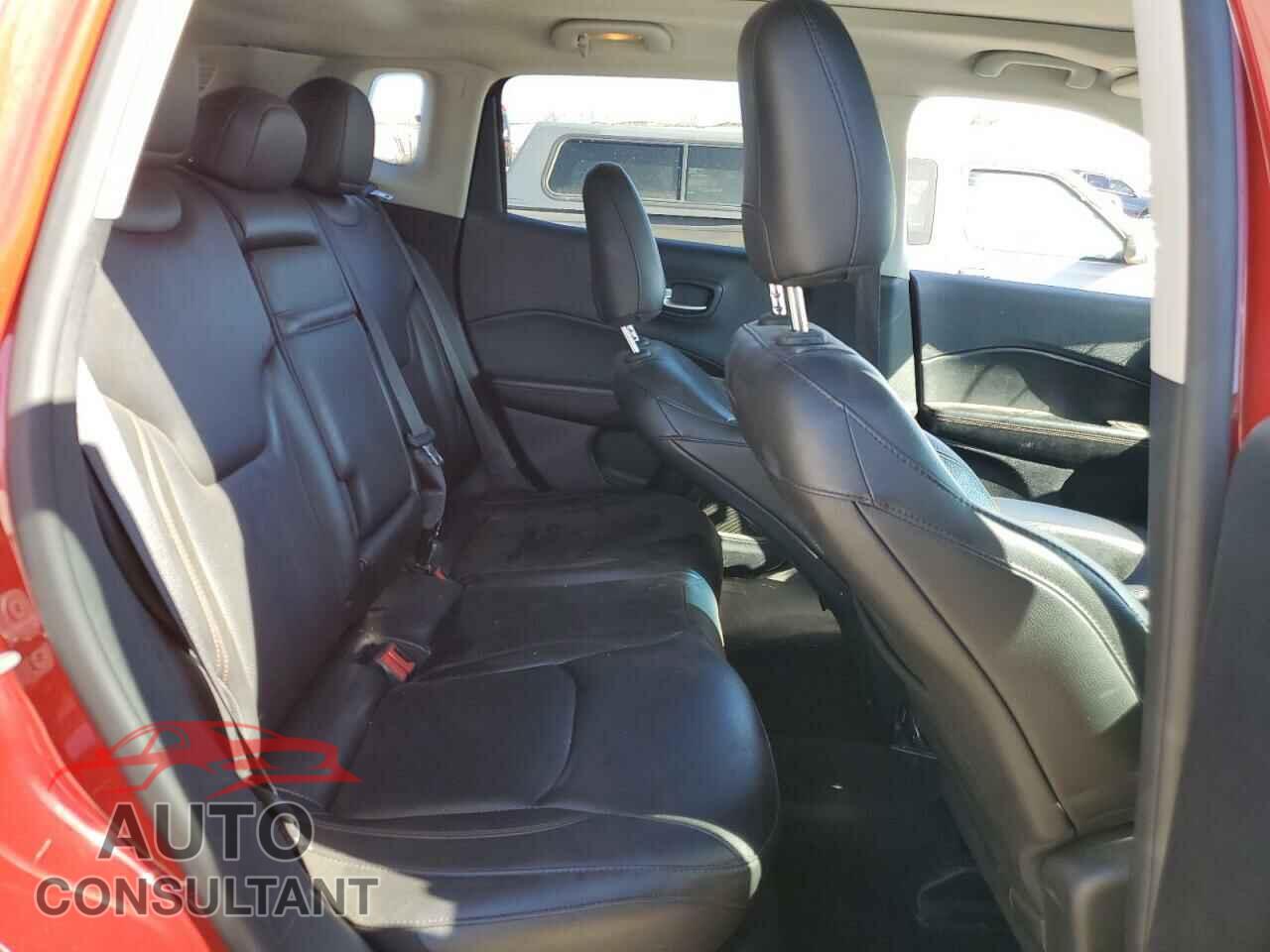 JEEP COMPASS 2018 - 3C4NJDCB2JT281133
