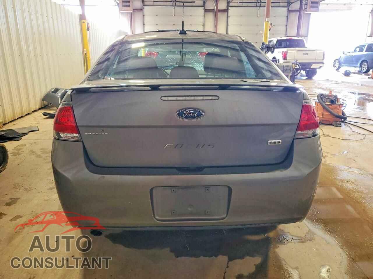 FORD FOCUS 2011 - 1FAHP3GN0BW100557