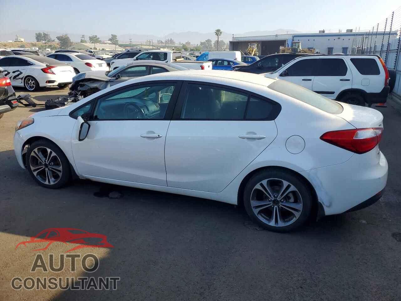 KIA FORTE 2016 - KNAFX4A62G5611027
