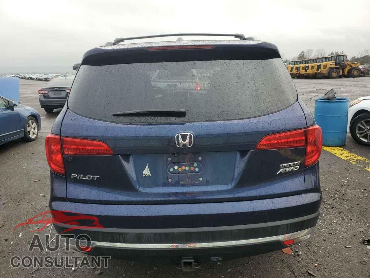 HONDA PILOT 2016 - 5FNYF6H9XGB024924