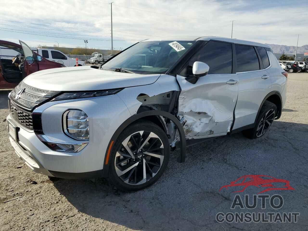 MITSUBISHI OUTLANDER 2023 - JA4J3UA85PZ030229