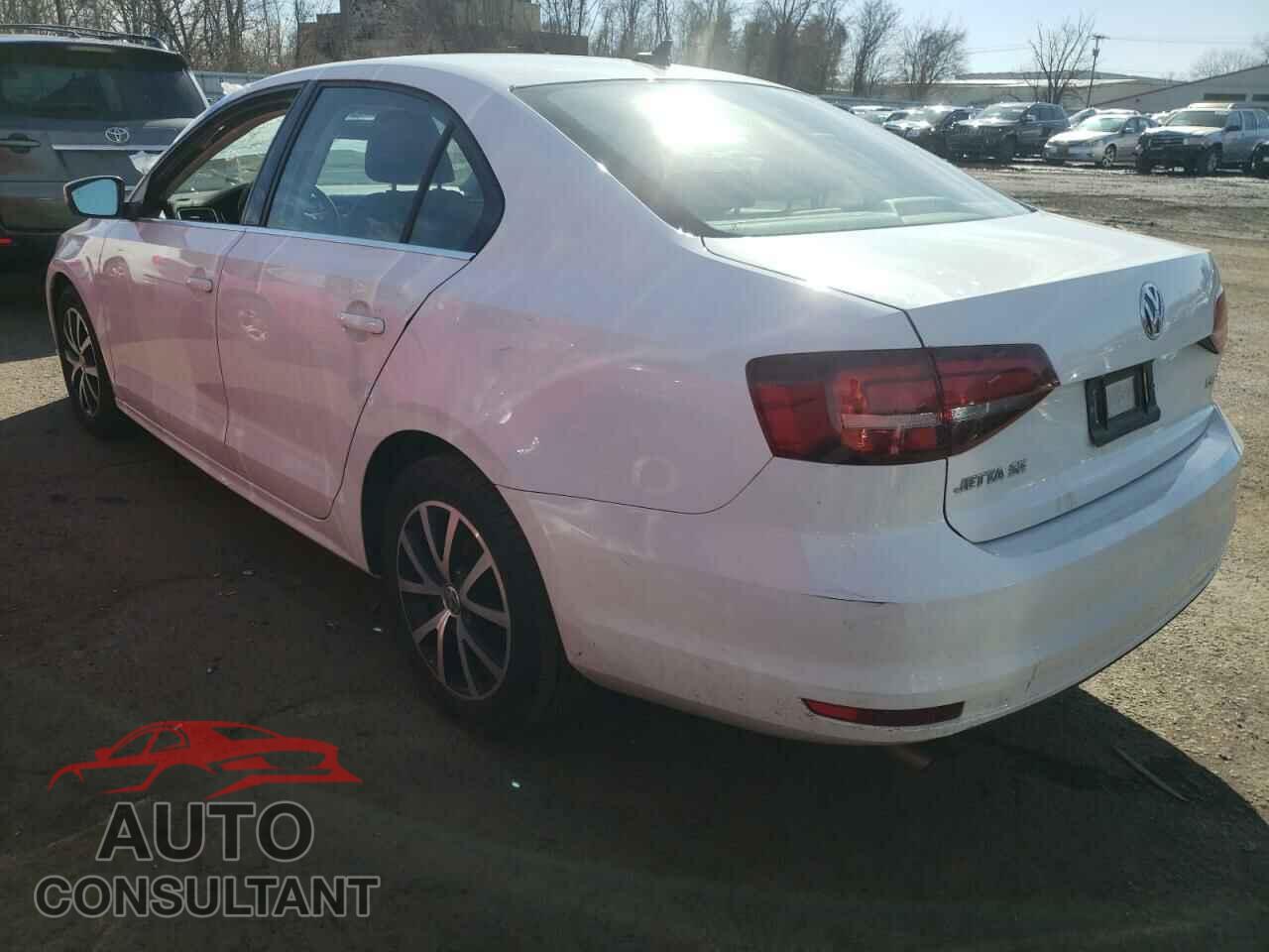 VOLKSWAGEN JETTA 2017 - 3VWDB7AJ4HM396984