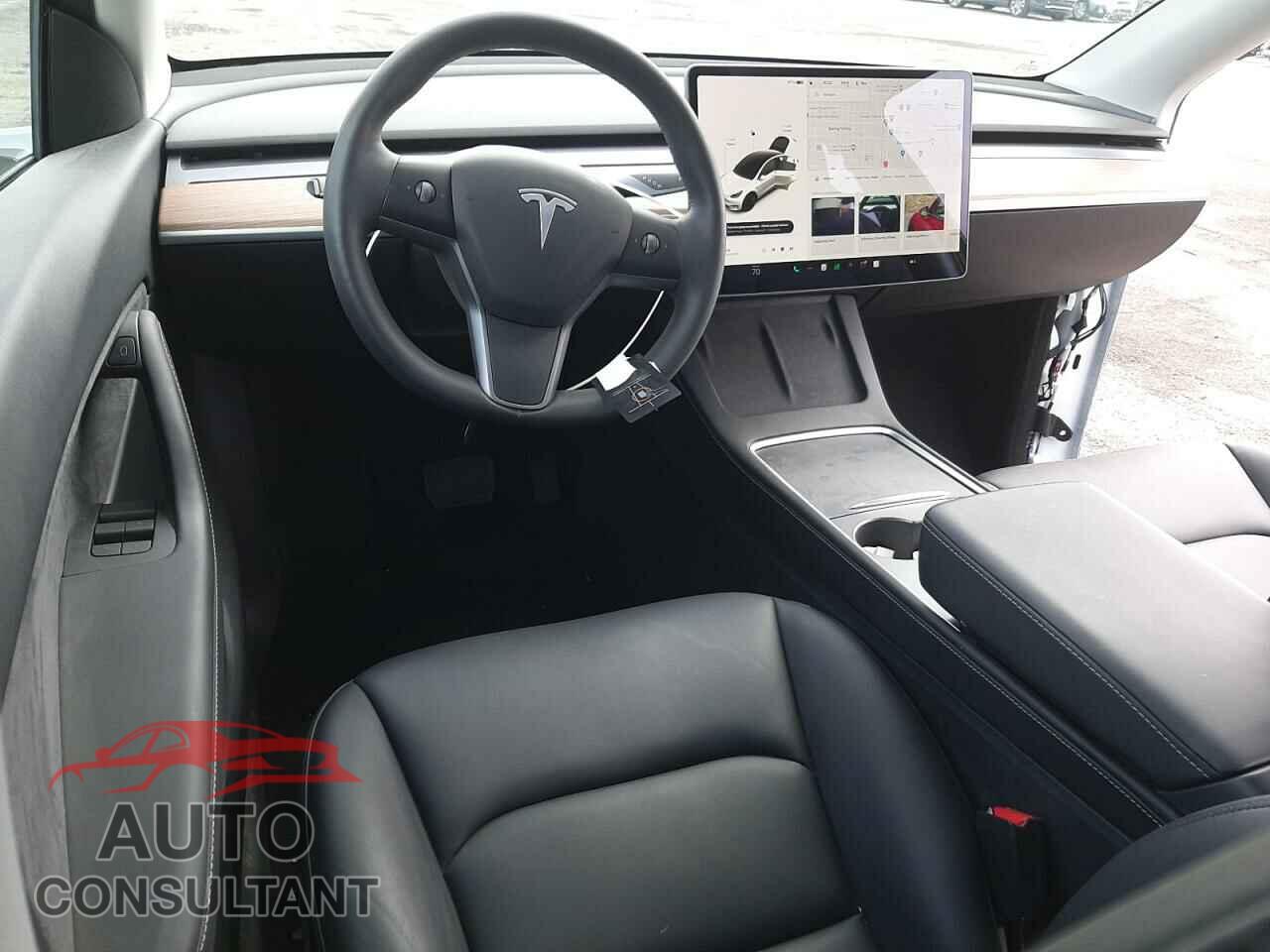TESLA MODEL Y 2022 - 7SAYGDEE7NF367712