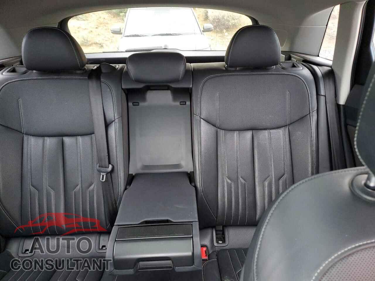 AUDI E-TRON 2019 - WA1VAAGE4KB009196