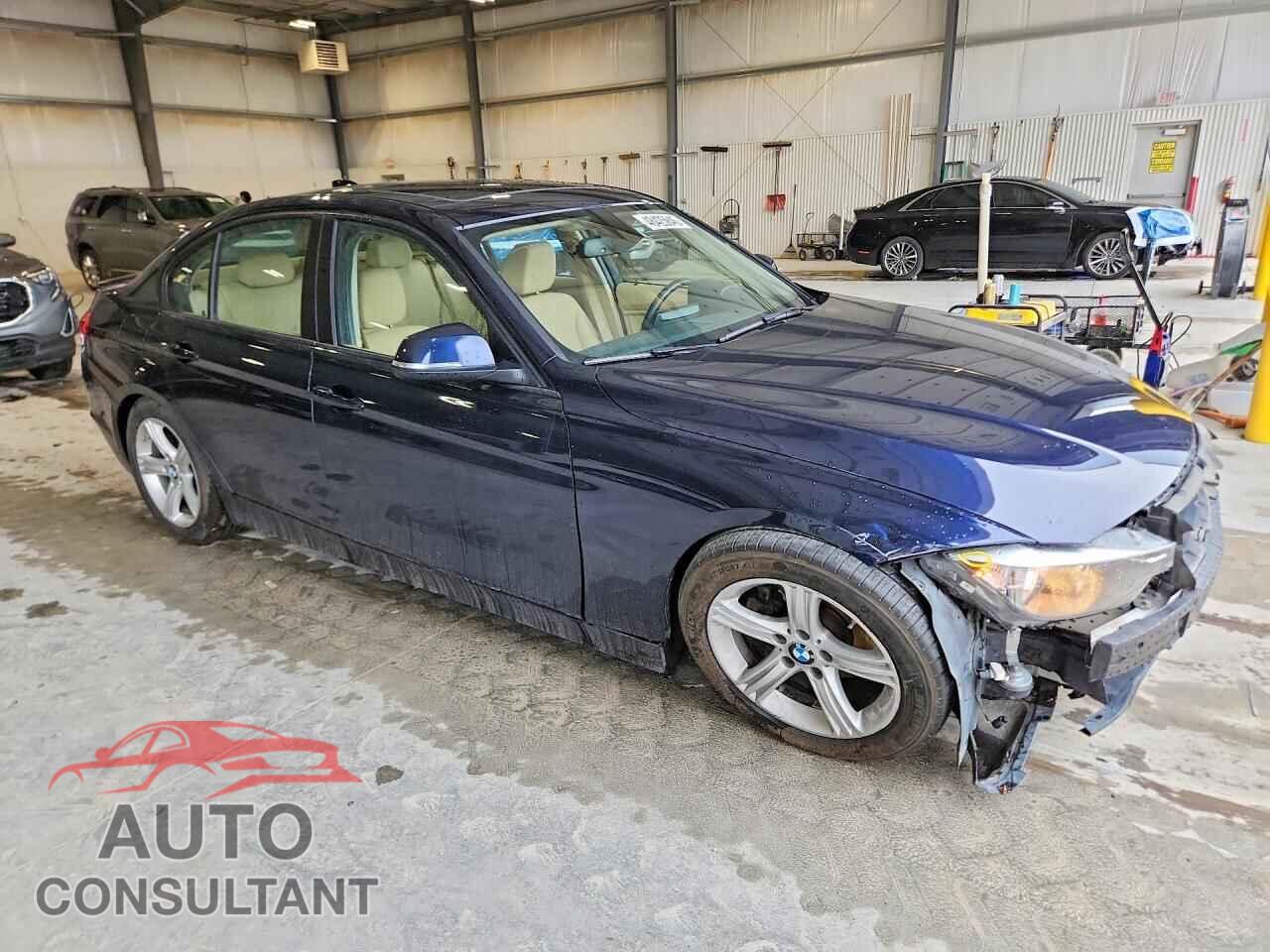 BMW 3 SERIES 2013 - WBA3B3G54DNR79506