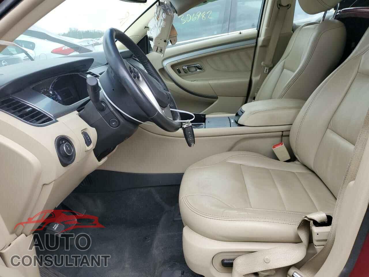 FORD TAURUS 2017 - 1FAHP2E82HG120576