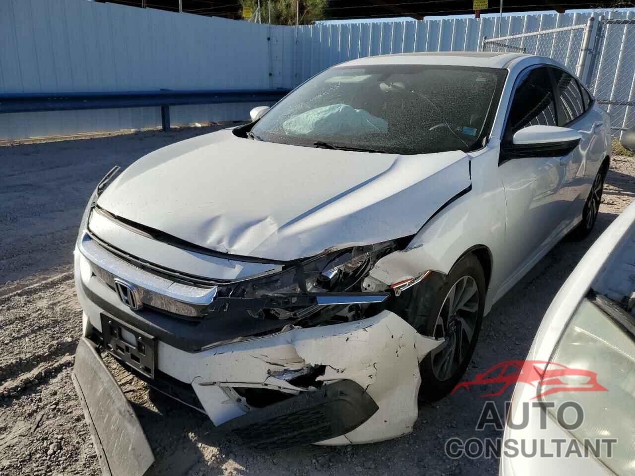 HONDA CIVIC 2018 - 2HGFC2F71HH558899