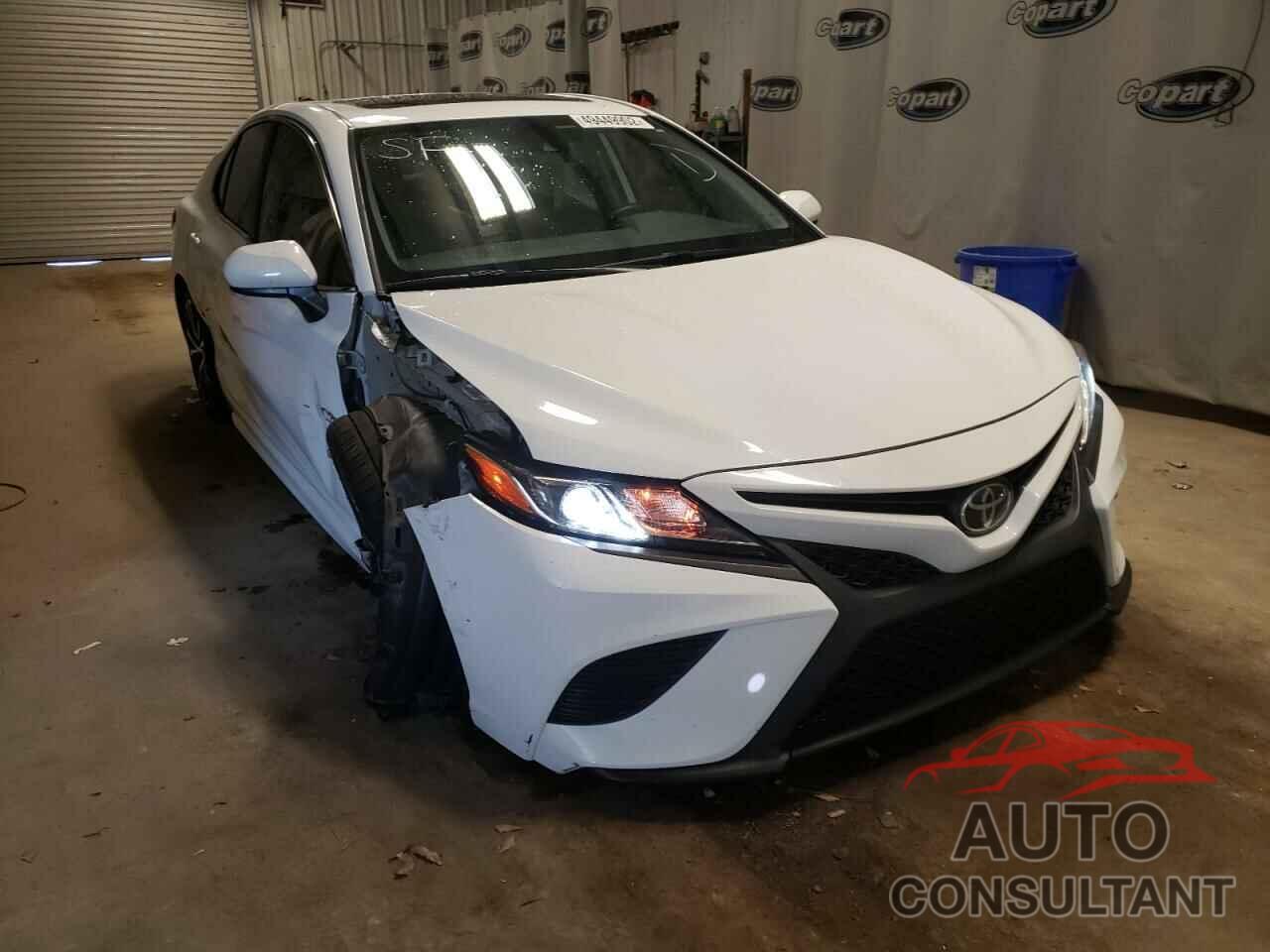 TOYOTA CAMRY 2019 - 4T1B11HK8KU799941