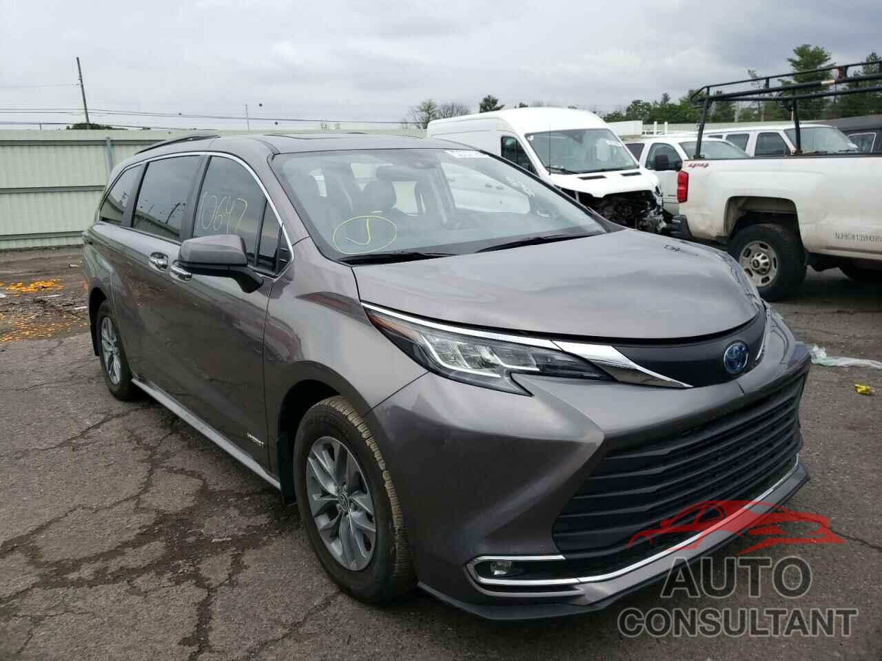 TOYOTA SIENNA 2021 - 5TDJRKEC6MS062742