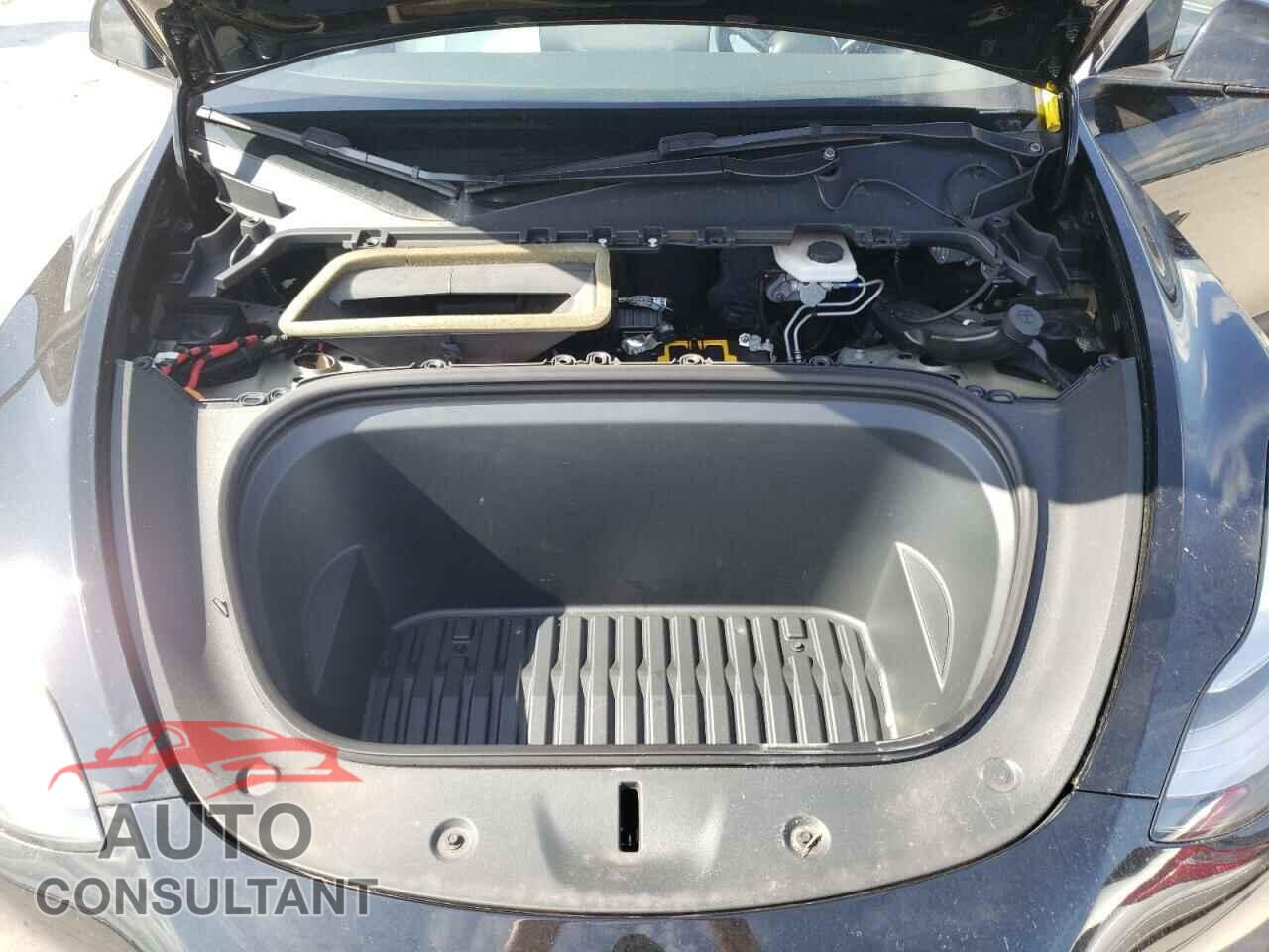 TESLA MODEL Y 2021 - 5YJYGDEE6MF201435