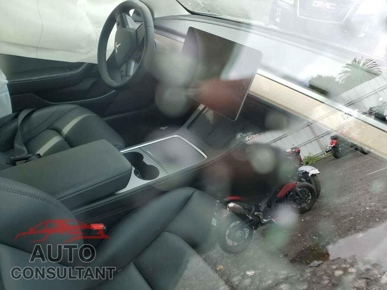 TESLA MODEL 3 2023 - 5YJ3E1EB4PF686313
