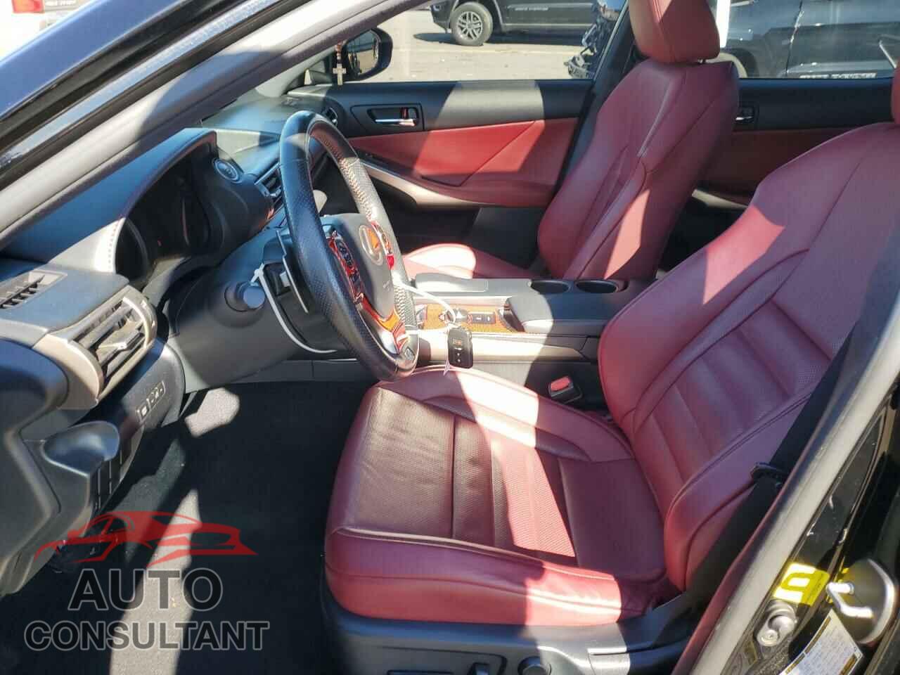 LEXUS IS 2015 - JTHCE1D20F5009405