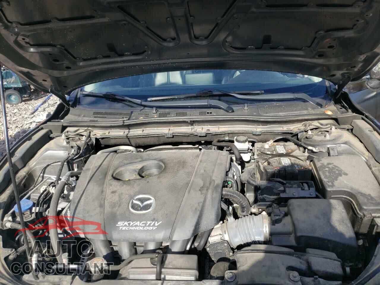 MAZDA 3 2018 - 3MZBN1V33JM238665