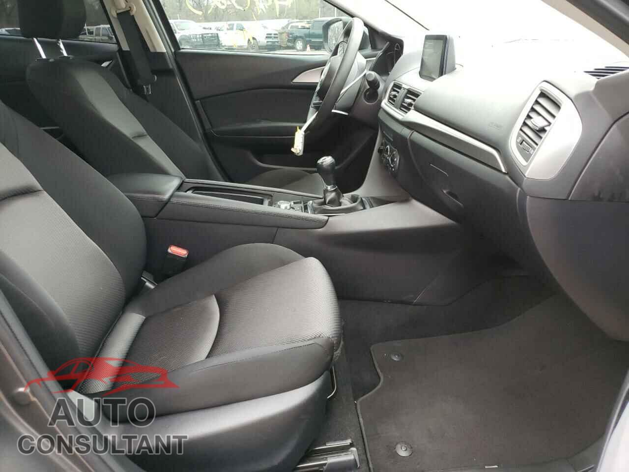 MAZDA 3 2017 - 3MZBN1U77HM104868