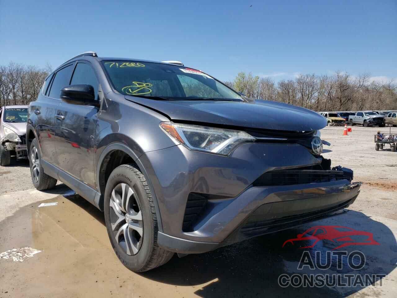 TOYOTA RAV4 2017 - JTMZFREV2HJ712580