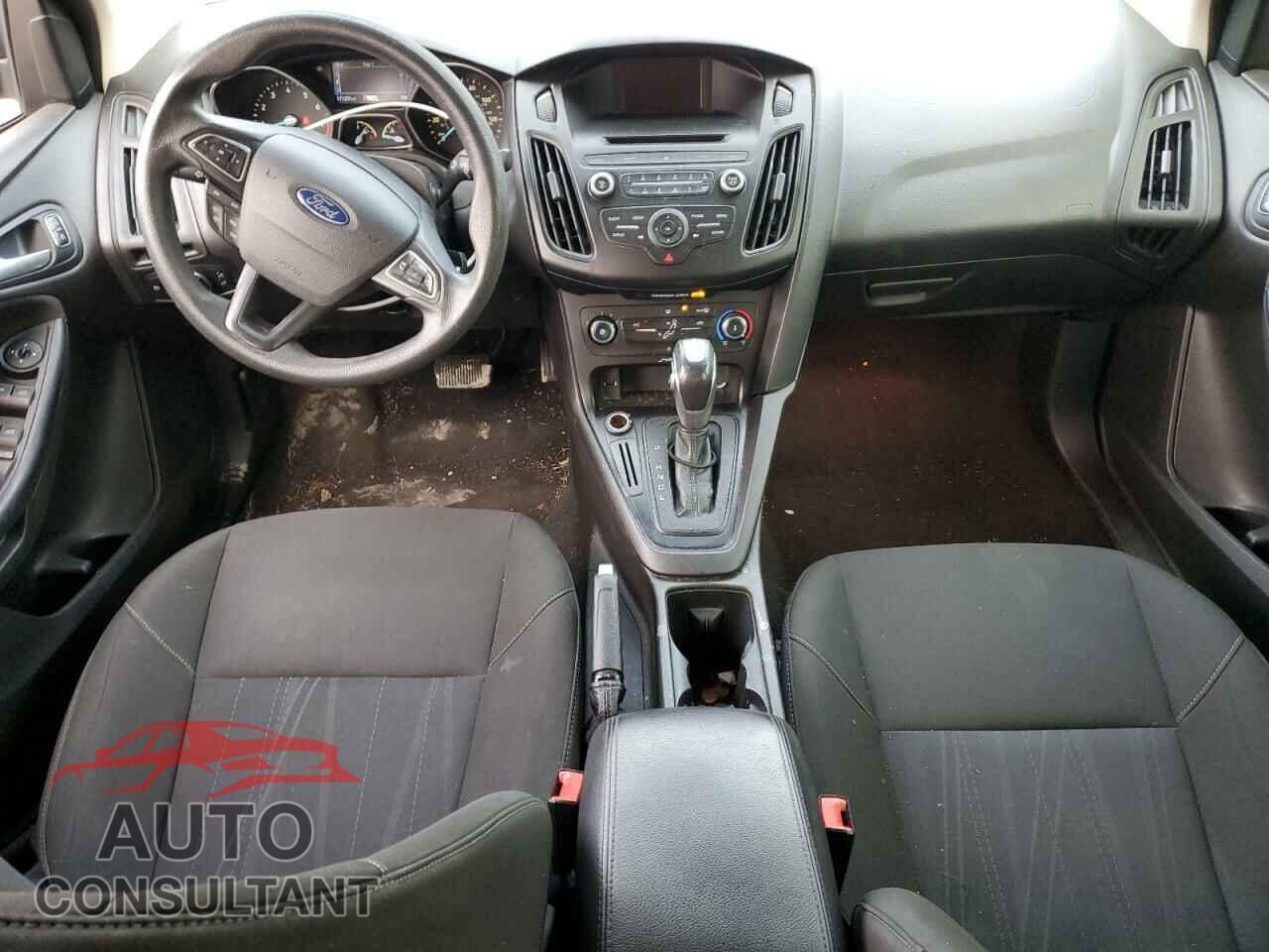 FORD FOCUS 2015 - 1FADP3F22FL375778