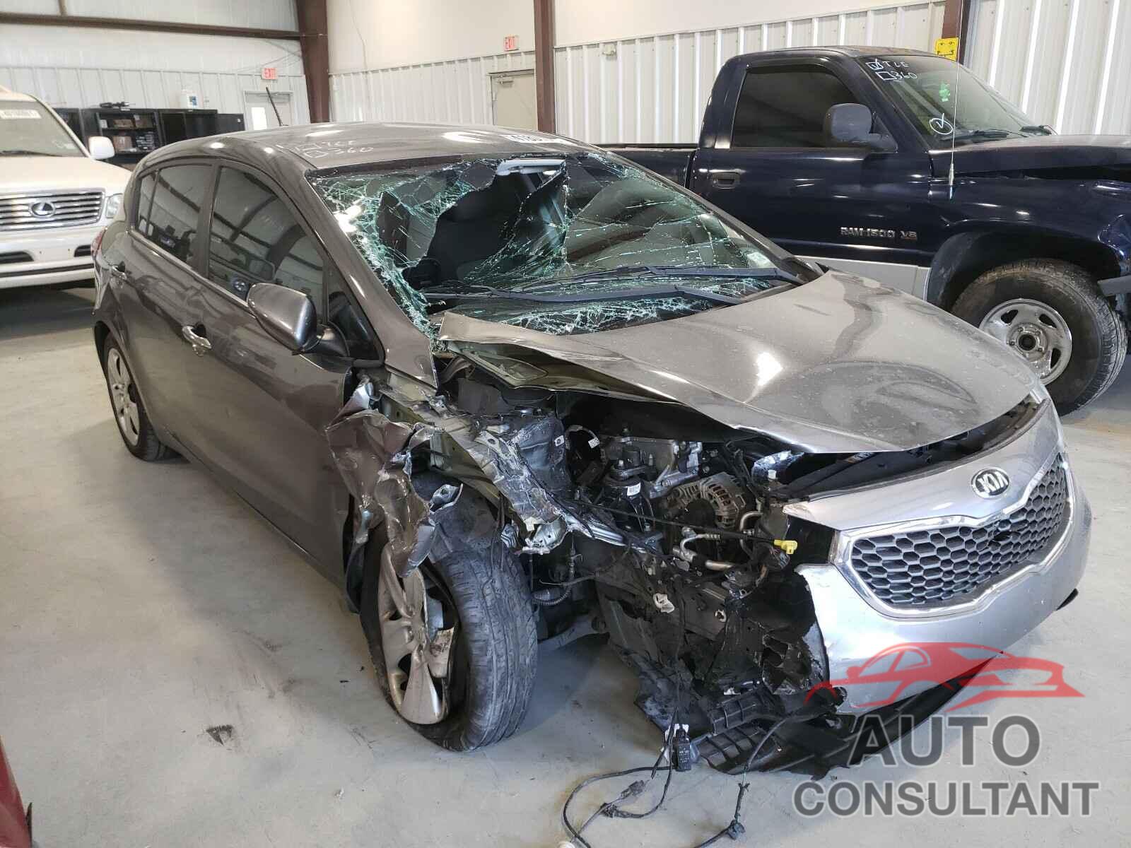 KIA FORTE 2016 - KNAFK5A83G5648917