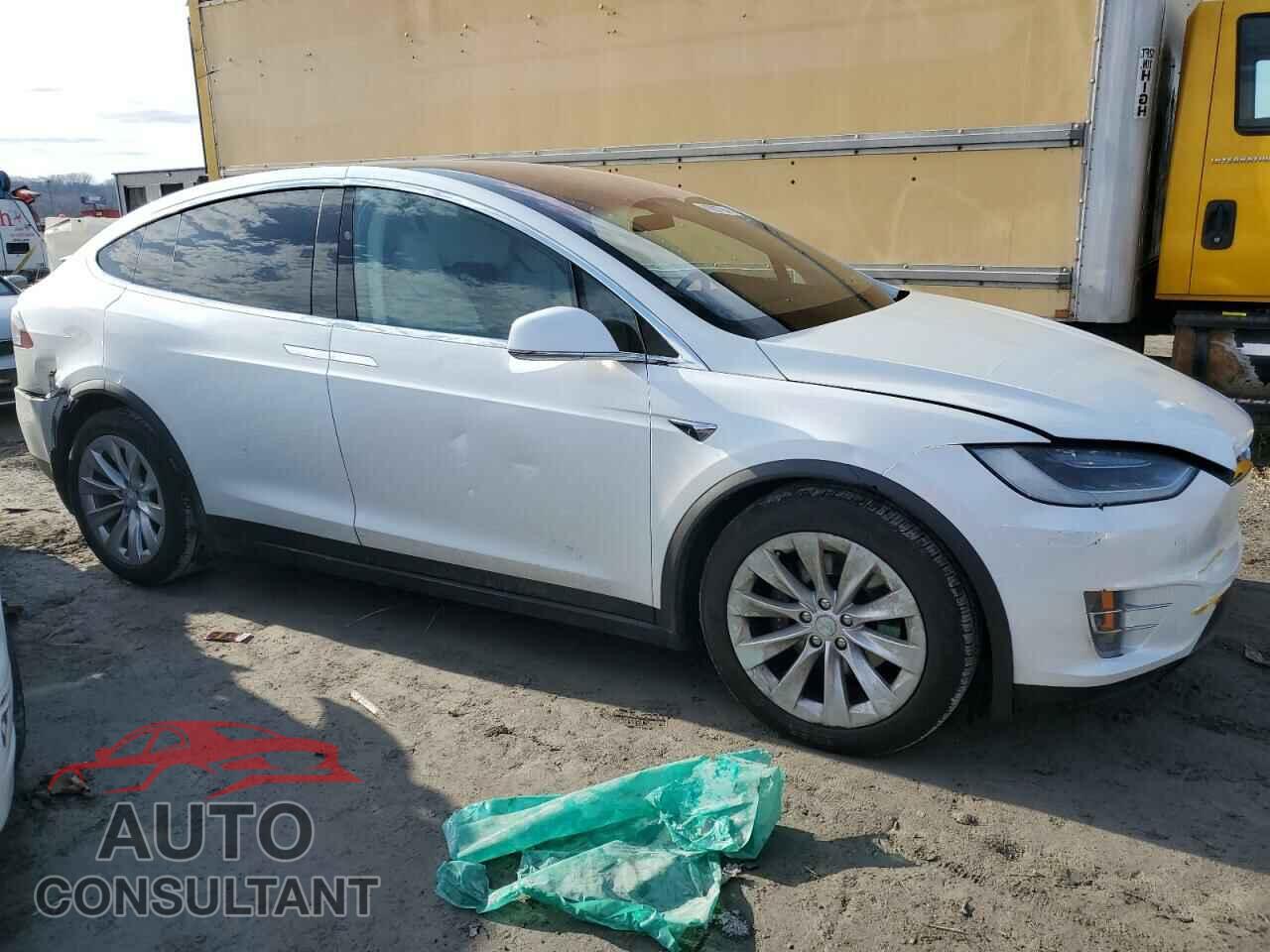 TESLA MODEL X 2017 - 5YJXCAE20HF068009