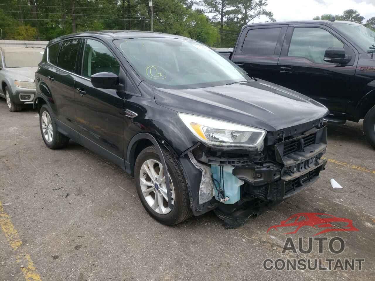 FORD ESCAPE 2017 - 1FMCU9G97HUC03686