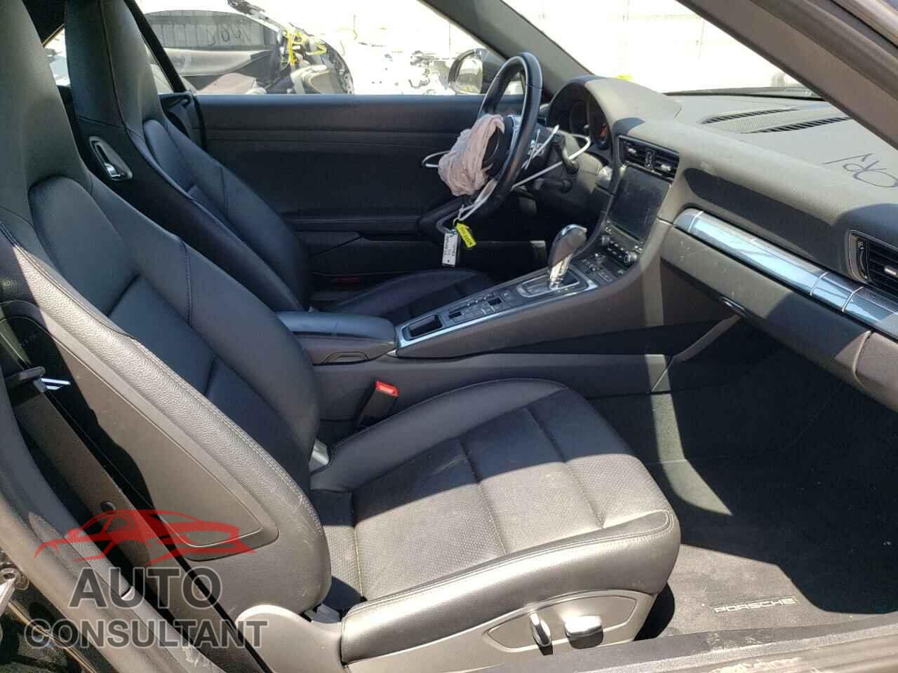 PORSCHE 911 2019 - WP0CA2A90KS129432