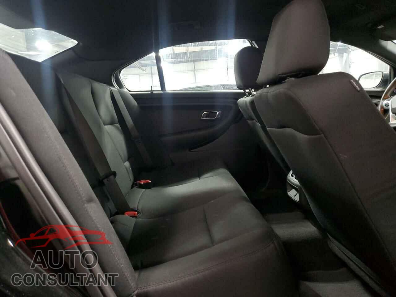 FORD TAURUS 2018 - 1FAHP2MK1JG112682