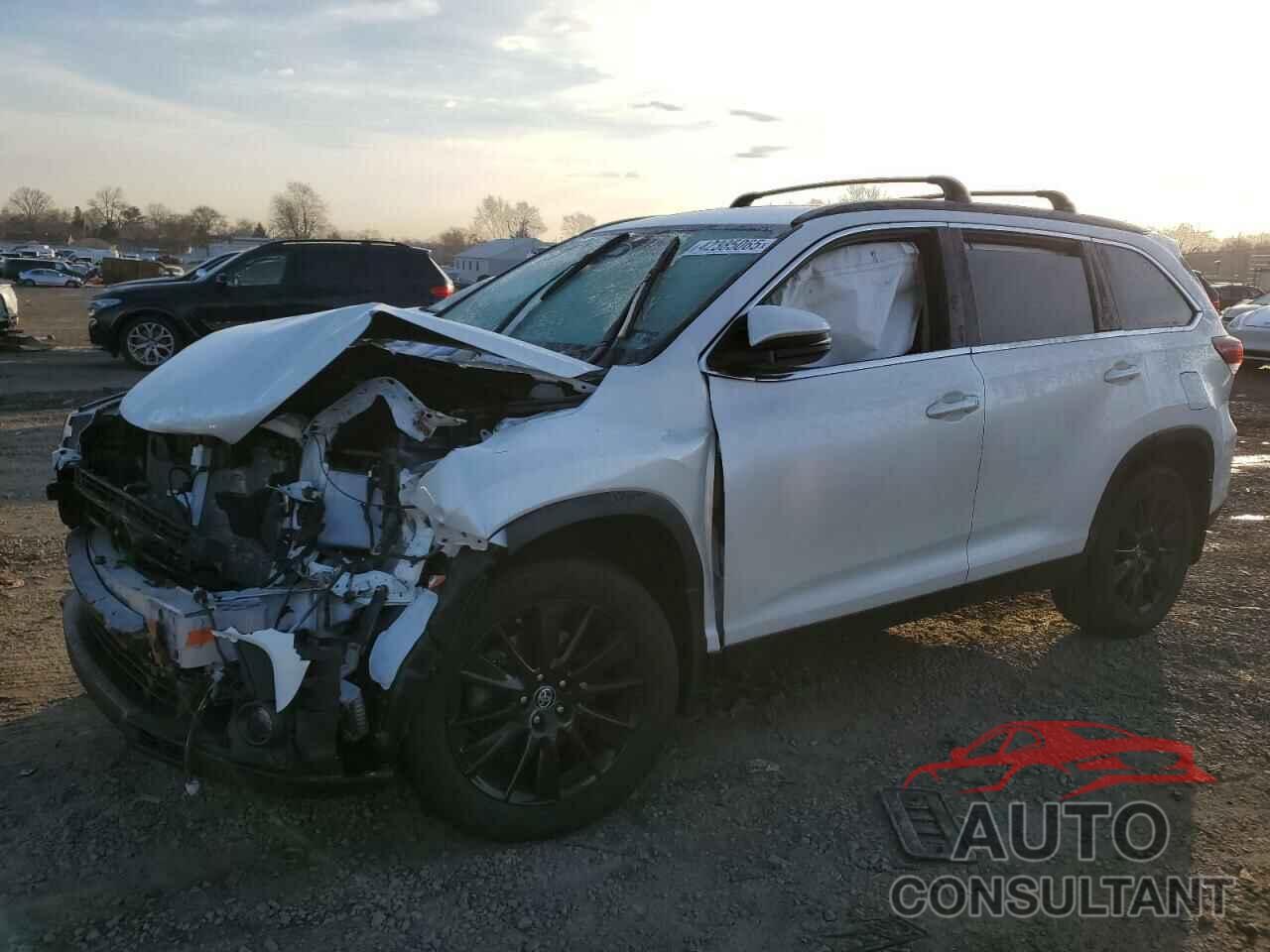 TOYOTA HIGHLANDER 2019 - 5TDJZRFH6KS591060