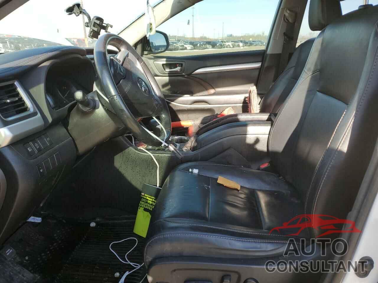 TOYOTA HIGHLANDER 2018 - 5TDJZRFH8JS843597