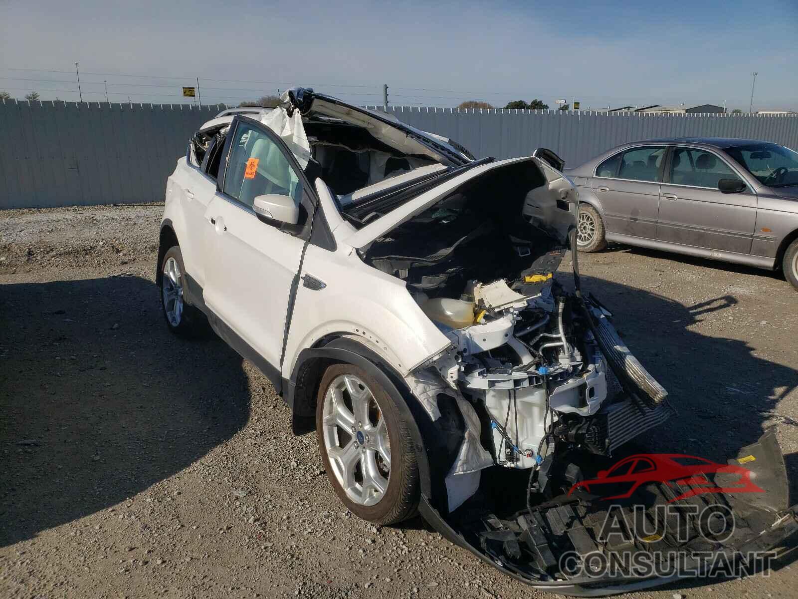 FORD ESCAPE 2019 - 1FMCU9J93KUB26881