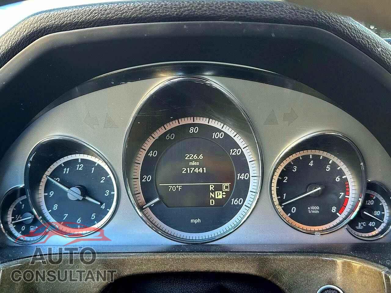 MERCEDES-BENZ E-CLASS 2010 - WDDHF8HB2AA120888