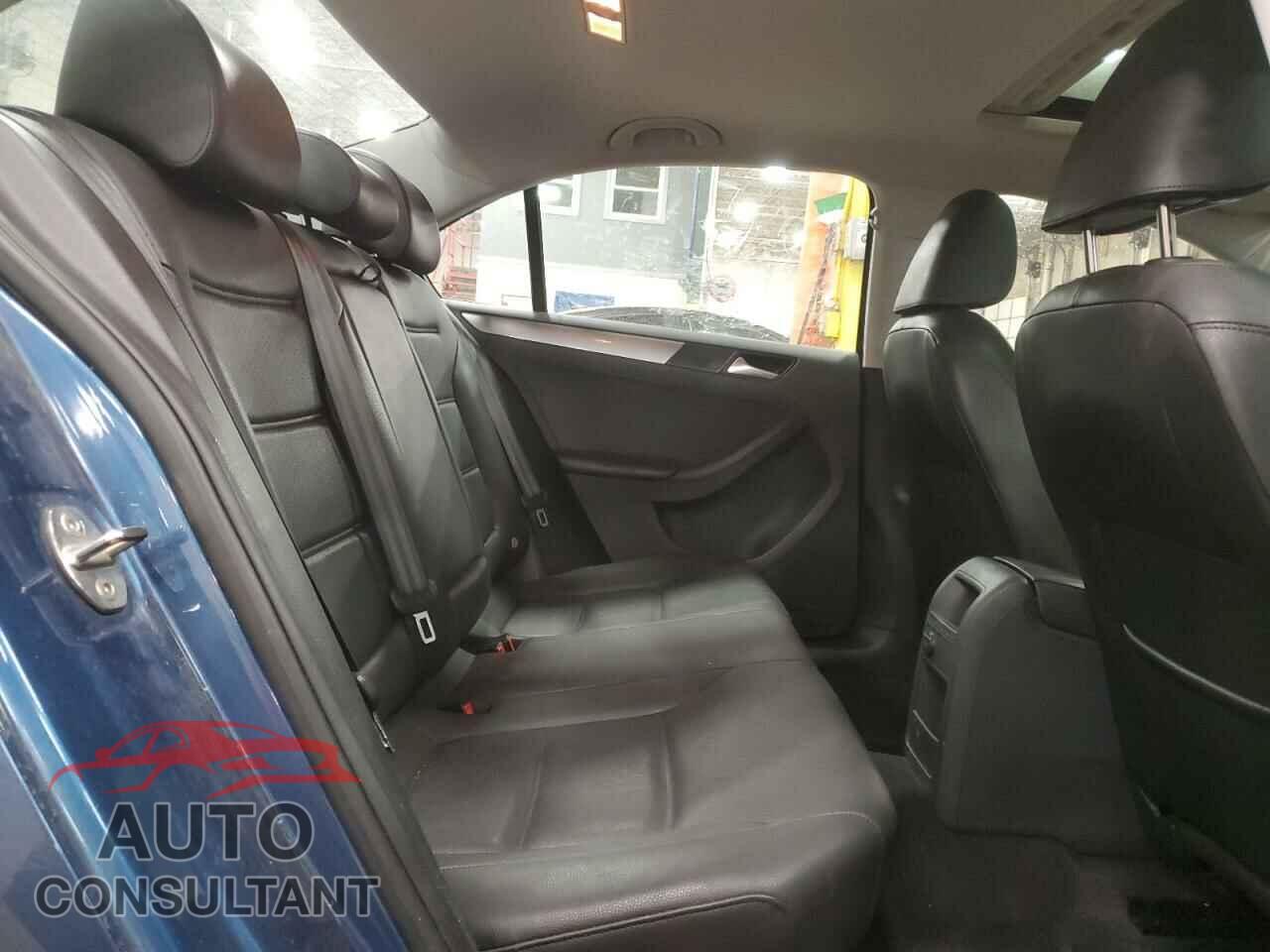 VOLKSWAGEN JETTA 2017 - 3VWDB7AJXHM219159