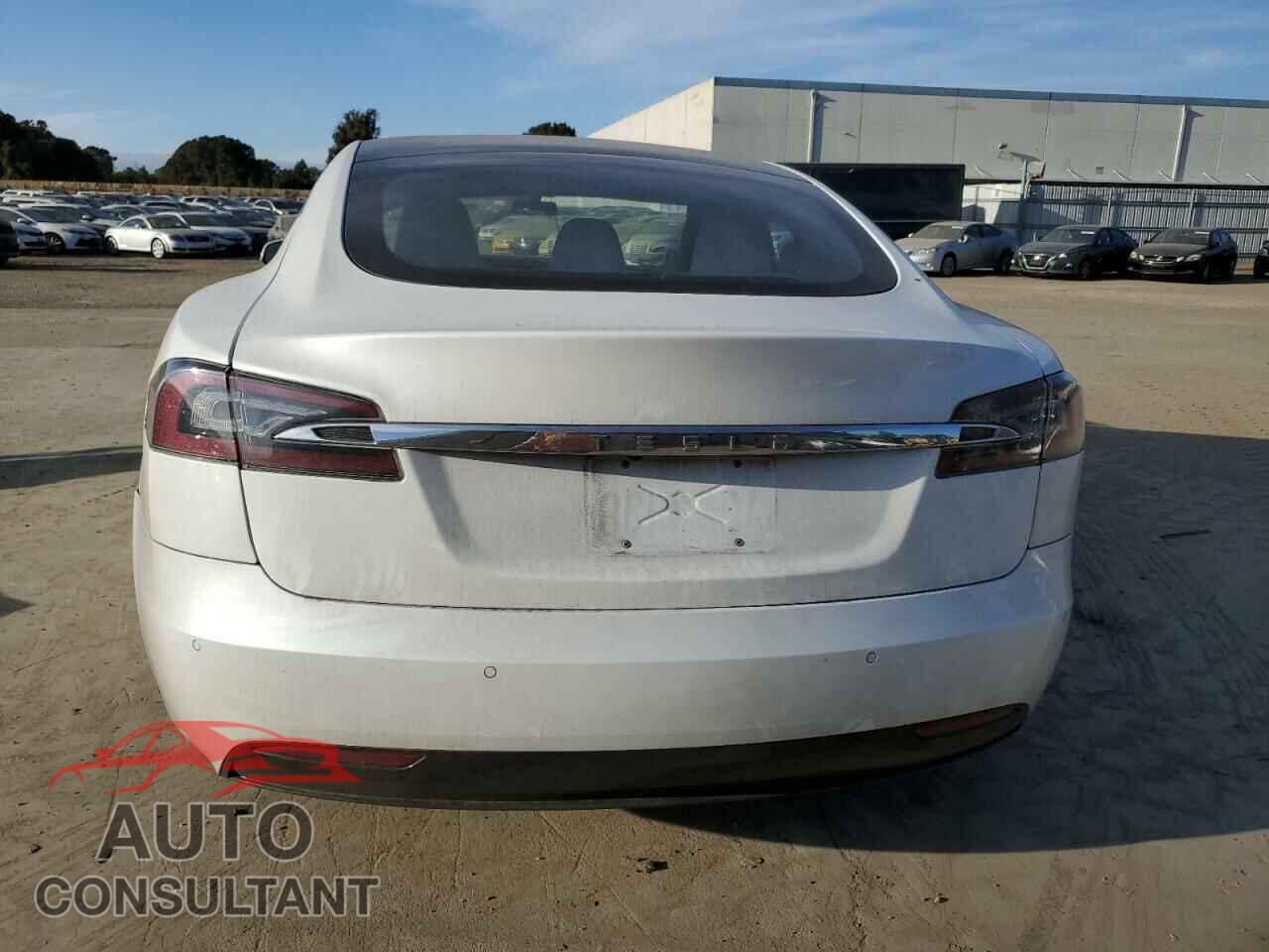 TESLA MODEL S 2017 - 5YJSA1E23HF234197