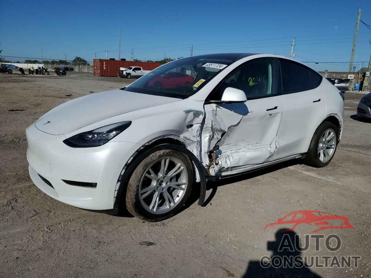 TESLA MODEL Y 2023 - 7SAYGAEEXPF584995