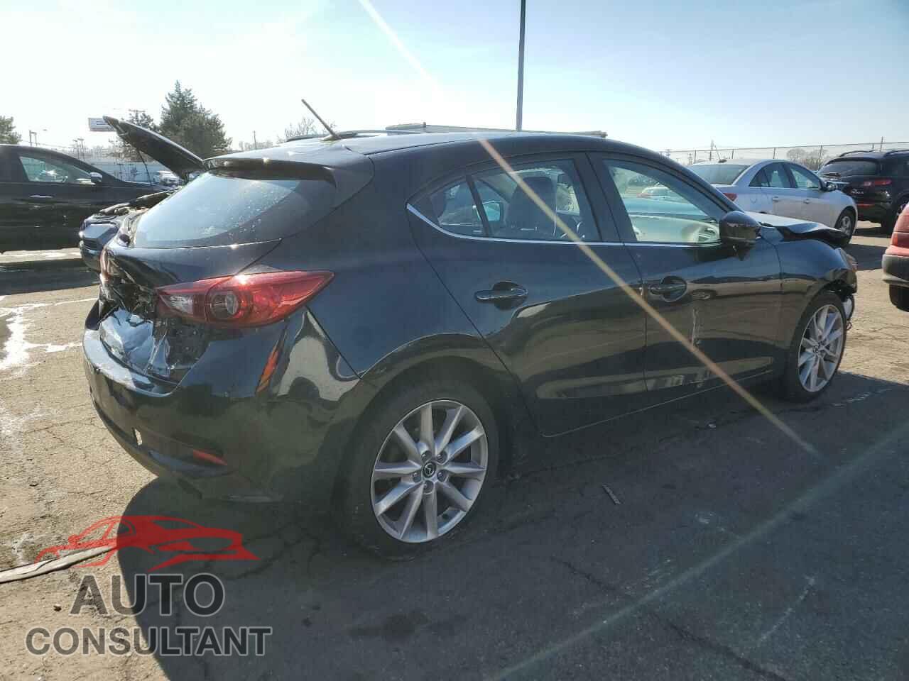 MAZDA 3 2017 - JM1BN1L32H1142331
