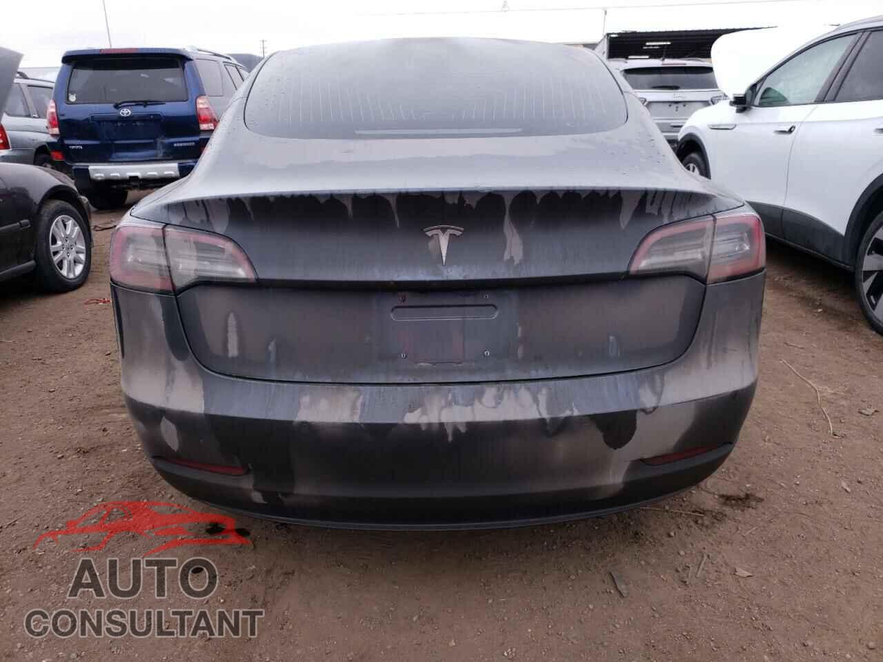 TESLA MODEL 3 2018 - 5YJ3E1EB6JF086898